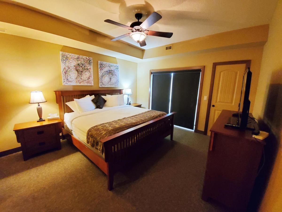 Cozystay Signature Lake Okanagan Resort Kelowna Exterior foto