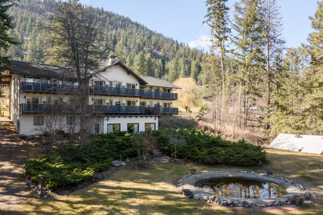 Cozystay Signature Lake Okanagan Resort Kelowna Exterior foto